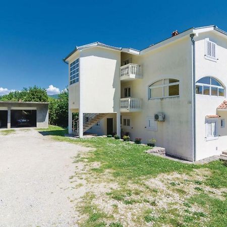 Three-Bedroom Apartment In Bijela Exterior photo